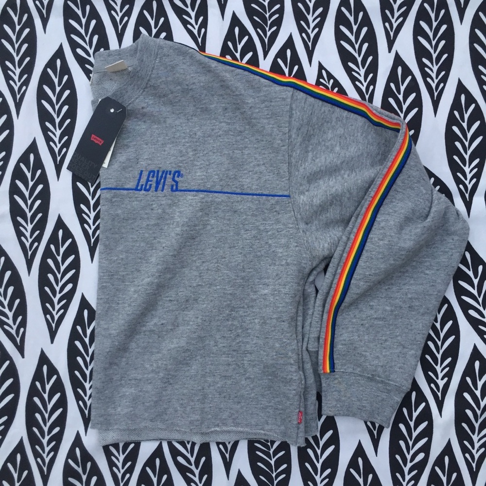 Levi’s Cropped Sweater